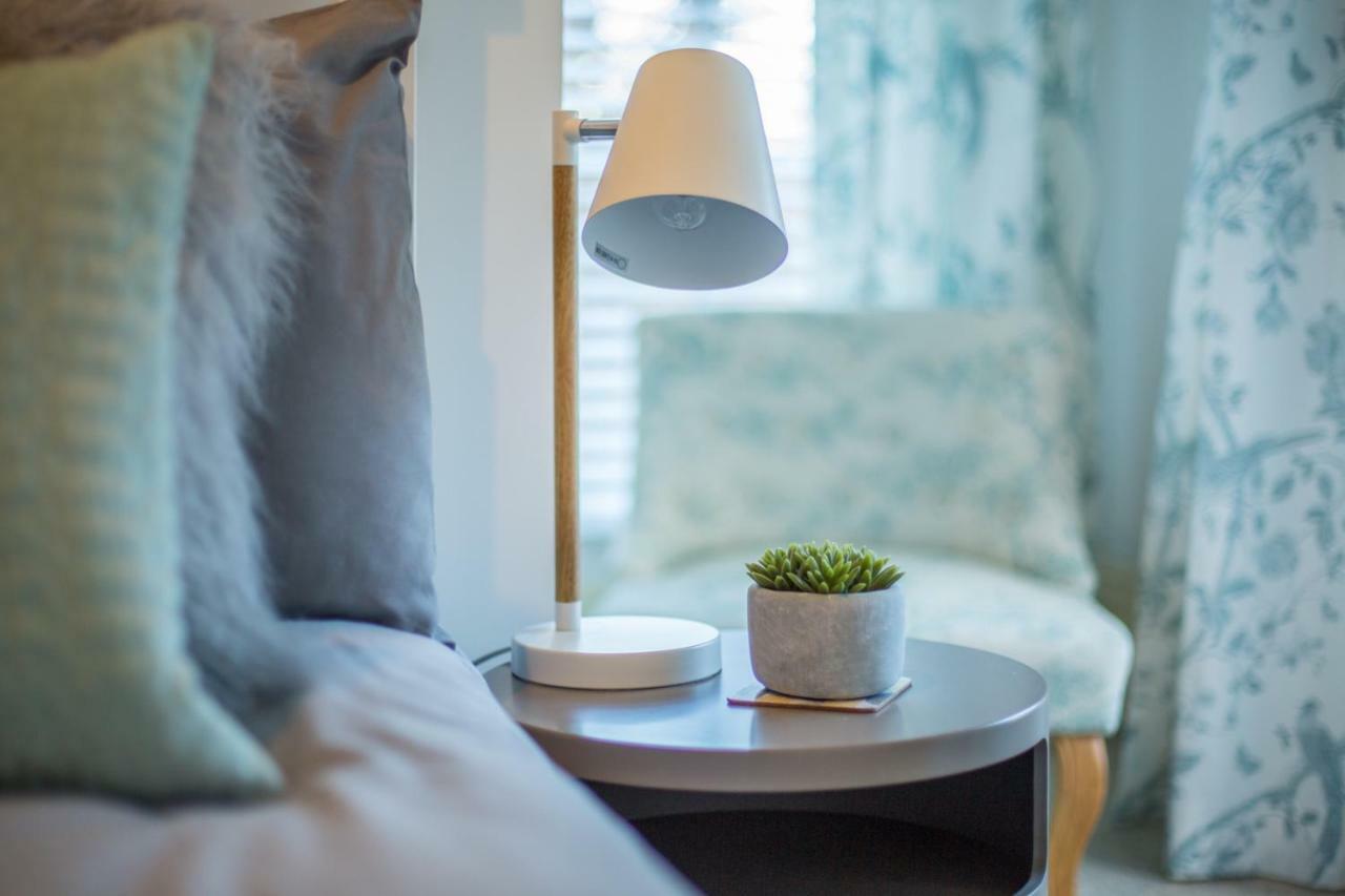 Stylish Apartment Close To Gloucester Quays & Docks Экстерьер фото
