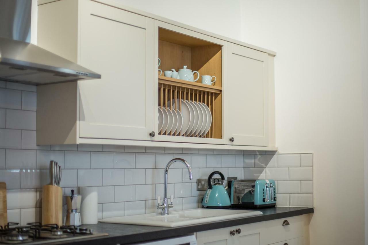 Stylish Apartment Close To Gloucester Quays & Docks Экстерьер фото