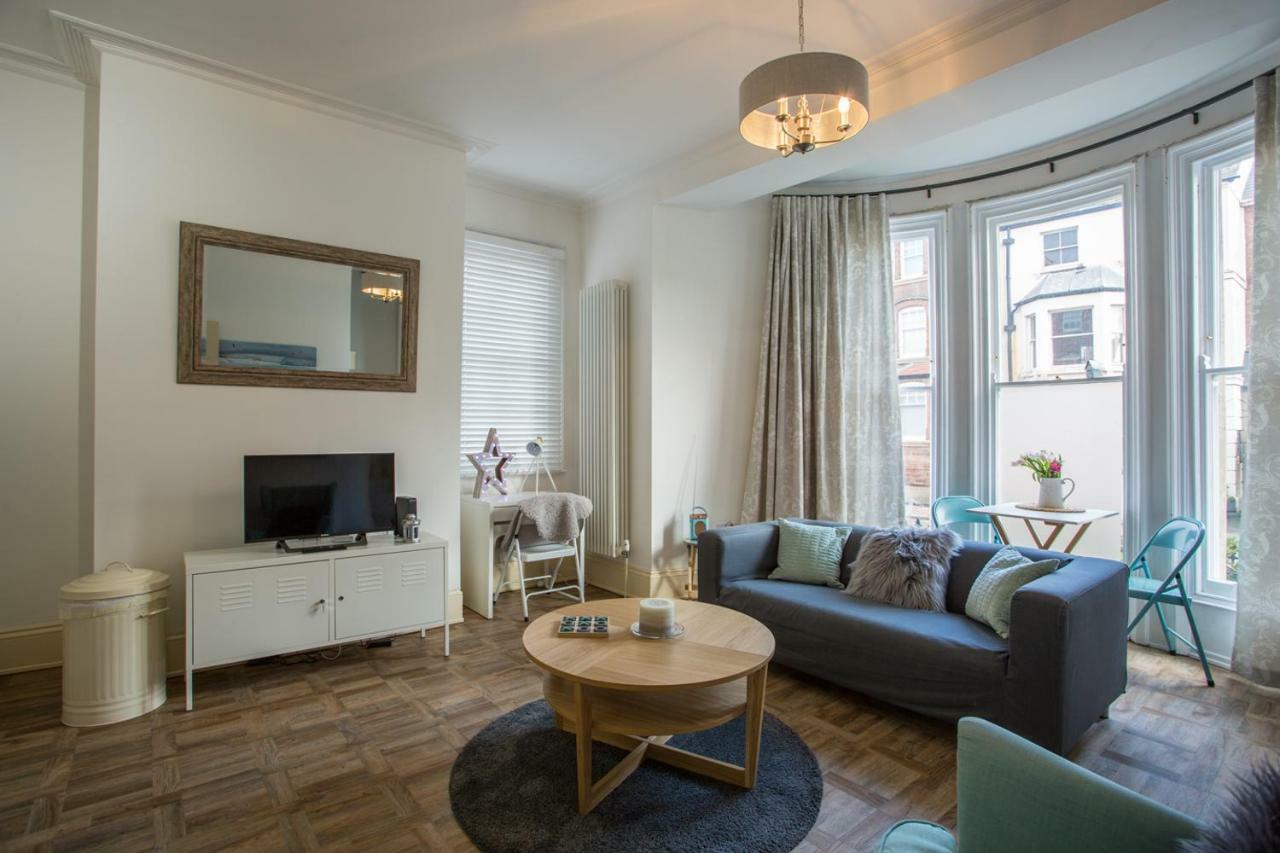 Stylish Apartment Close To Gloucester Quays & Docks Экстерьер фото